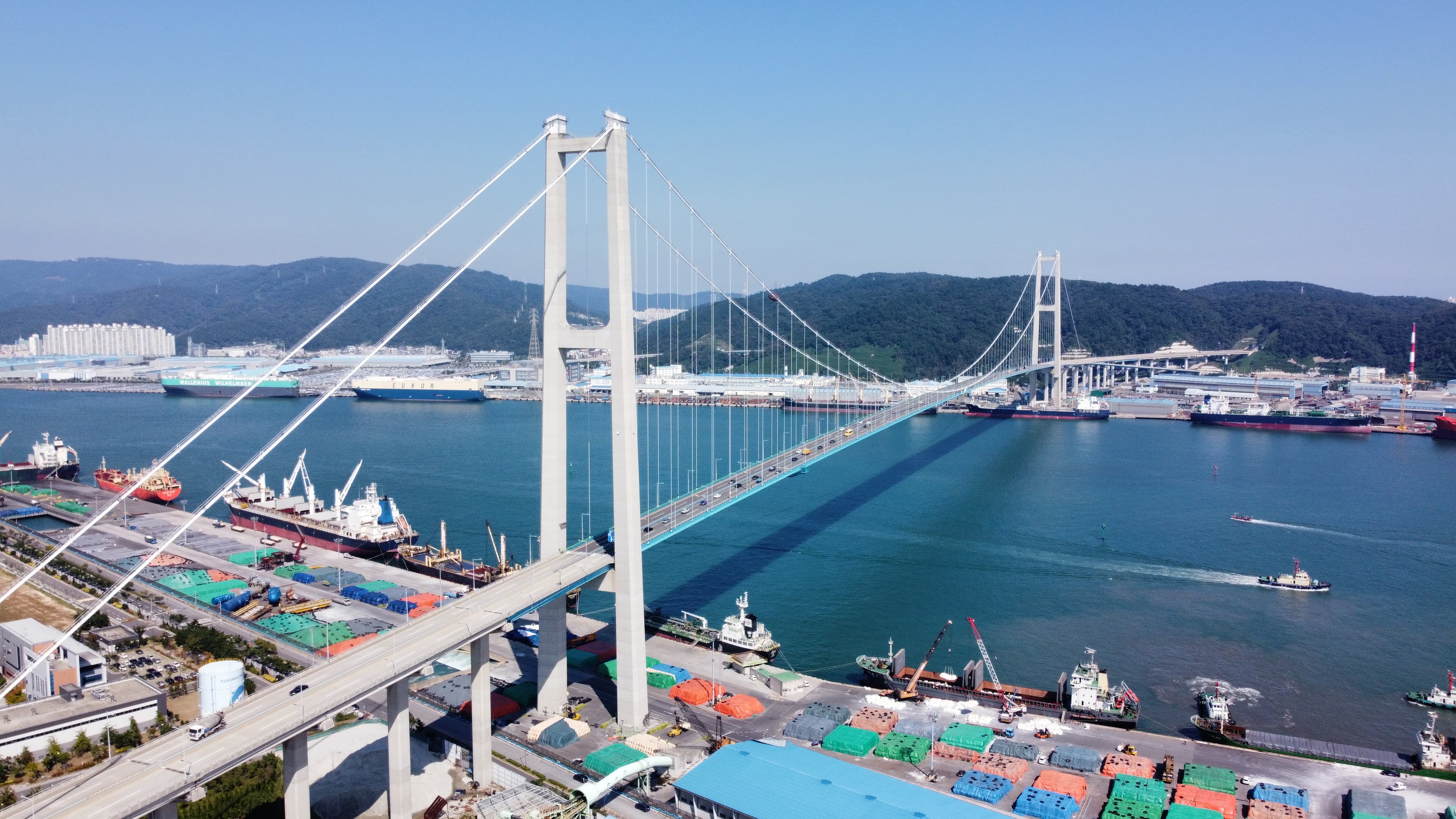 울산대교와 항만 전경